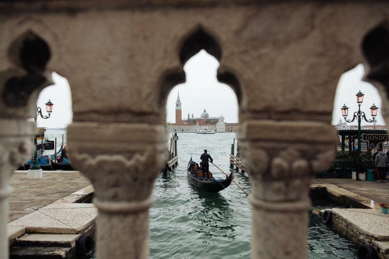 Venice Maggior Consiglio Esterno foto
